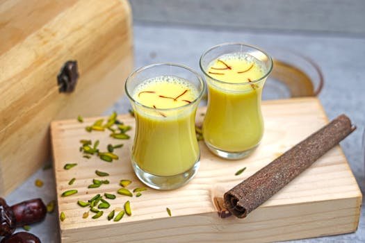 Turmeric and saffron milk for ojas and dhatu improvement.