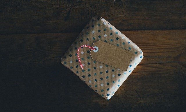 Read more about the article How to Make Gifting a Tradition — Without Breaking Your Budget