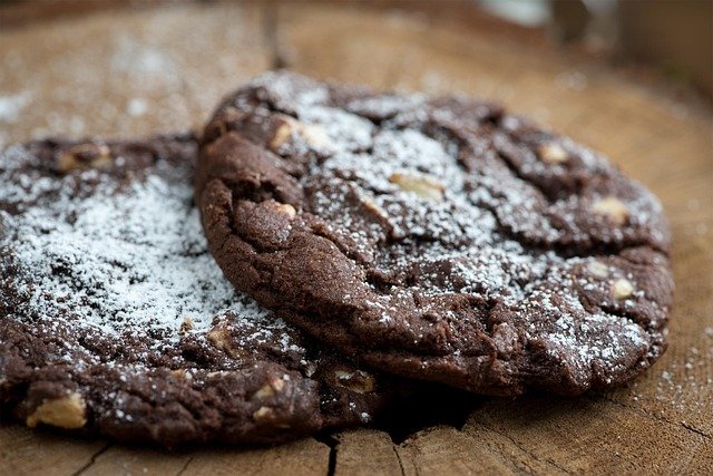 Cookie with sugar dusting on it - sugar cravings.